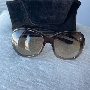 Authentic women’s Tom Ford sunglasses!